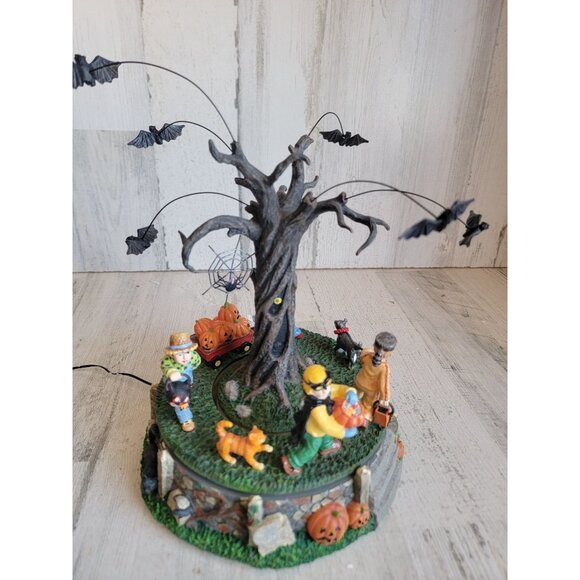 Dept 56 55201 AS IS Costume Parade snow village Halloween - Picture 6 of 10